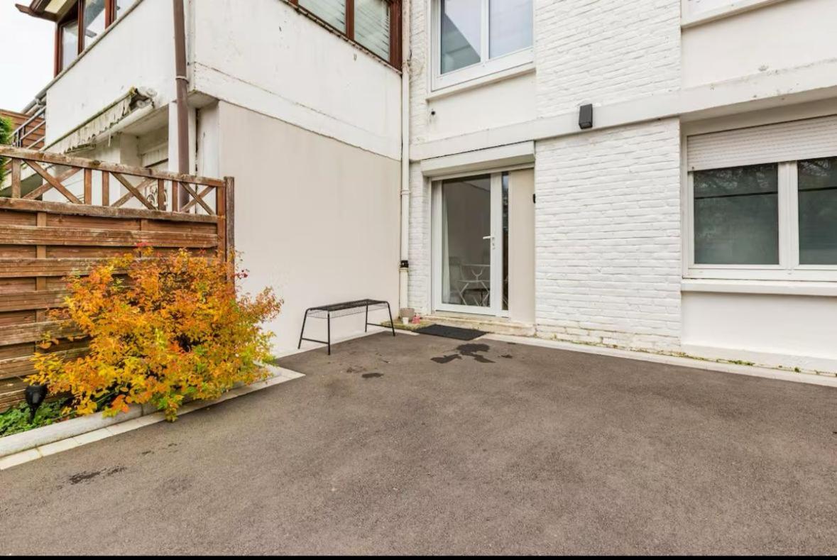 Escapade Pres De Lille - Appartement Charmant Avec Terrasse Et Parking Privee Mons-en-Baroeul Zewnętrze zdjęcie