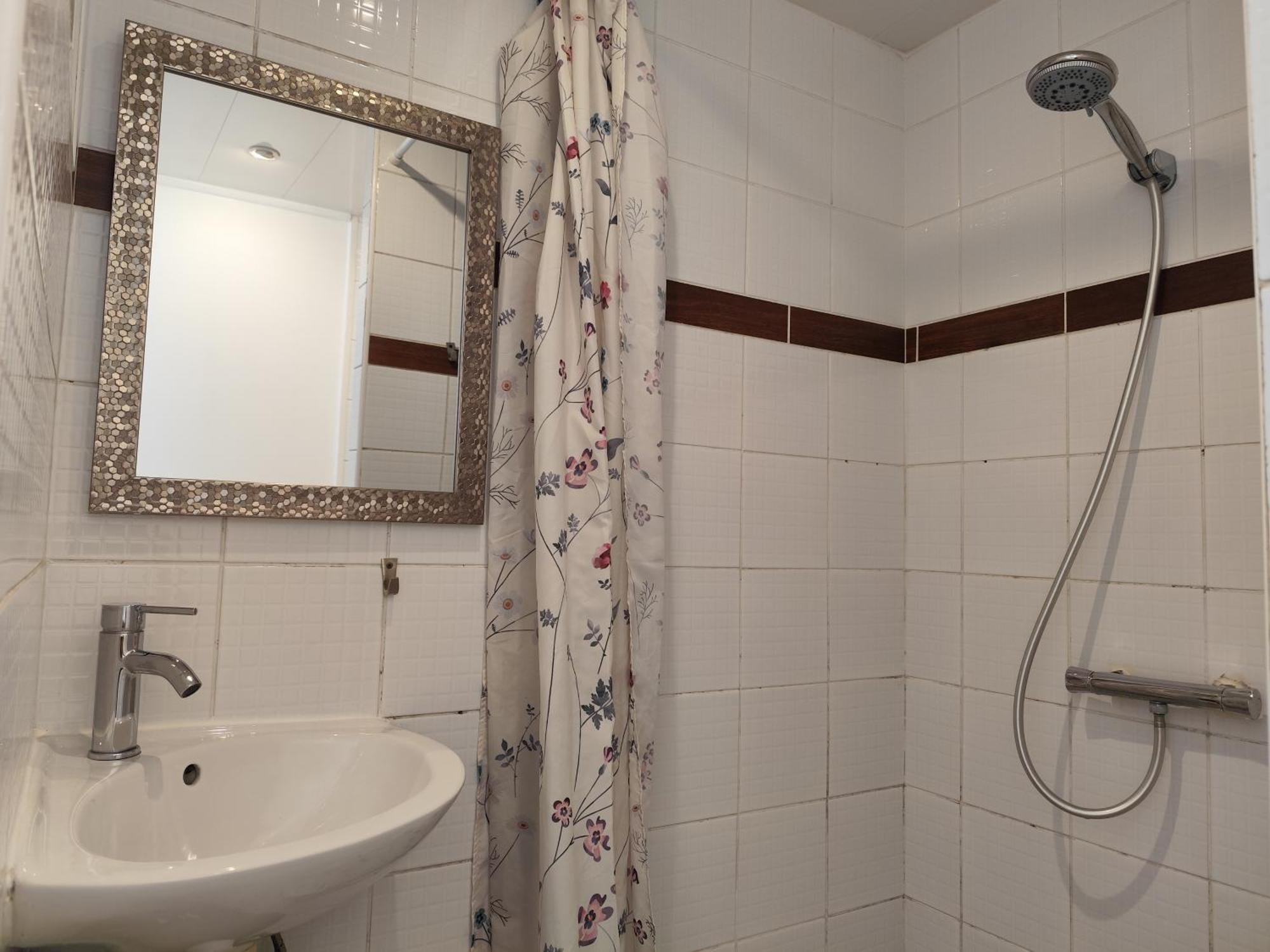 Escapade Pres De Lille - Appartement Charmant Avec Terrasse Et Parking Privee Mons-en-Baroeul Zewnętrze zdjęcie